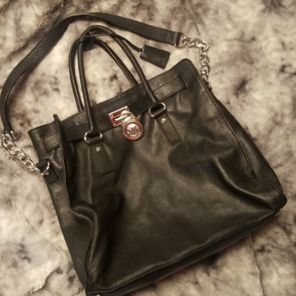 Micheal Kors purse